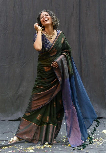 Elegant Deep Green Handloom Mul Cotton Saree with Hibiscus Butta & Zari Weaving