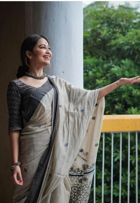 Mist Grace Pure Cotton Jamdani Saree in Grey