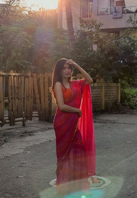 Rani Pink Mul Cotton Saree with Subtle Woven Texture & Soft Everyday Drape
