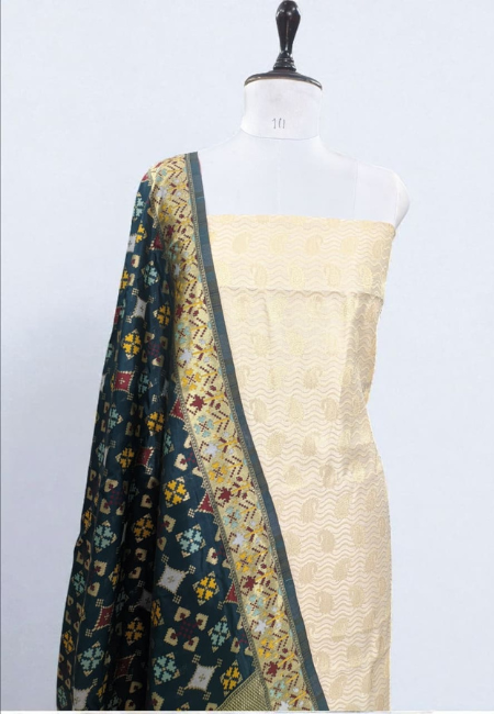 Unstitched Banarasi Brocade Suit with Tanchui Silk Dupatta – Premium Winter Ethnic Ensemble