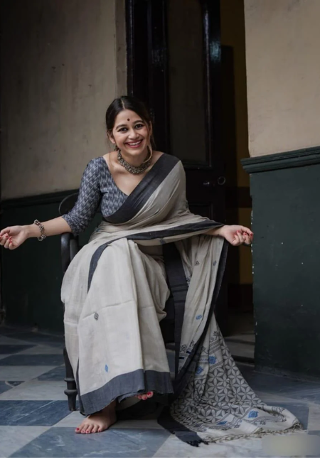 Mist Grace Pure Cotton Jamdani Saree in Grey