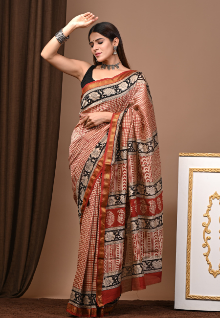 Maheshwari Silk Saree in Red Checks with Floral Zari Border