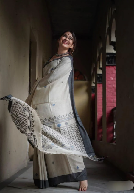 Mist Grace Pure Cotton Jamdani Saree in Grey