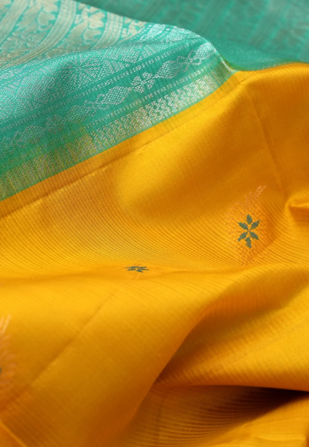 Emerald Radiance Pure Kanjeevaram Silk Saree in Green and Yellow