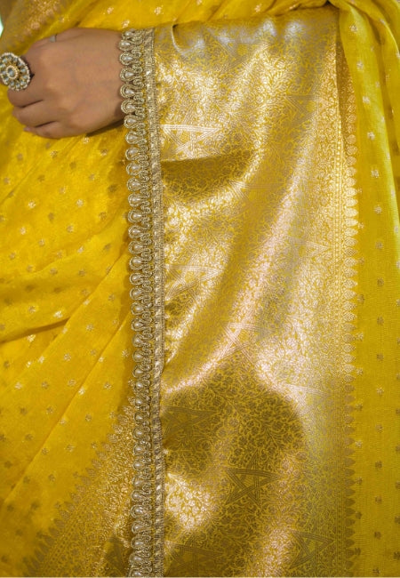 Yellow Warm Silk Woven Dot Booti Saree with Pearl Lace Border