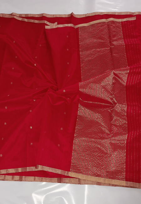 Pure Handloom Pattu Silk Saree with Golden Jari and Ghana Buti