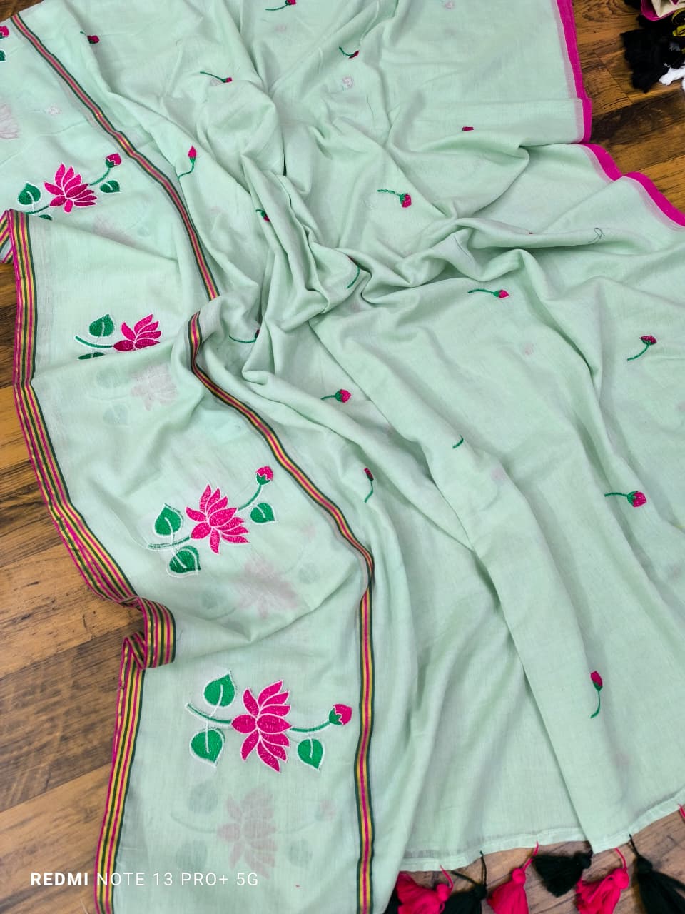 Elegant Mulmul Cotton Saree with Embroidery Detailing