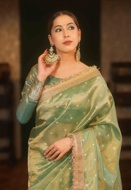 Banarasi Semi Tissue Silk Saree in Green – Luxurious Lace Border & Zari Detailing