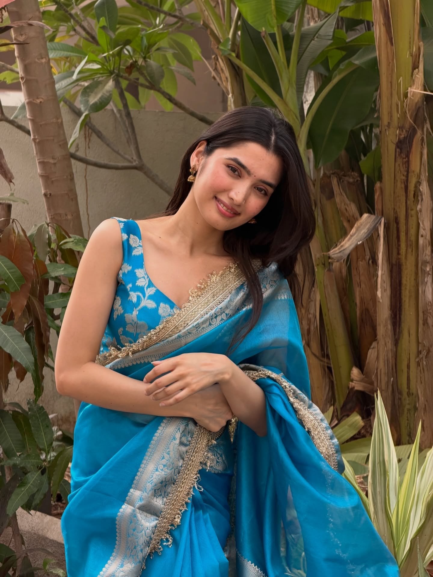 Elegant Turquoise Blue Tissue Silk Woven Kaat Band Work Saree with Premium Lace
