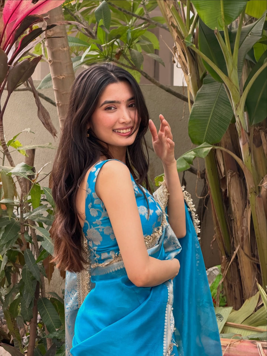 Elegant Turquoise Blue Tissue Silk Woven Kaat Band Work Saree with Premium Lace