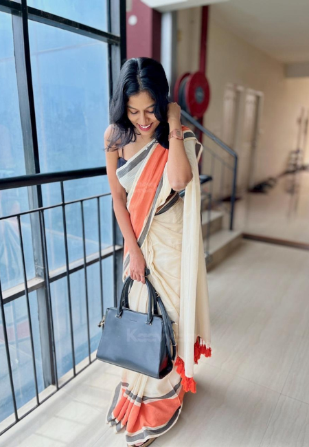 Soft Cotton Mull Saree – Cream & Rust (No Blouse Piece)