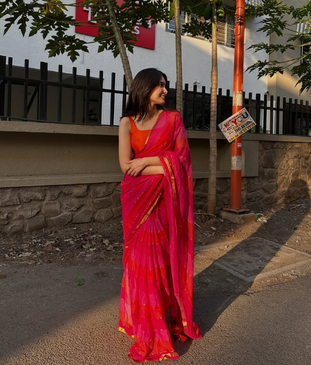 Rani Pink Mul Cotton Saree with Subtle Woven Texture & Soft Everyday Drape